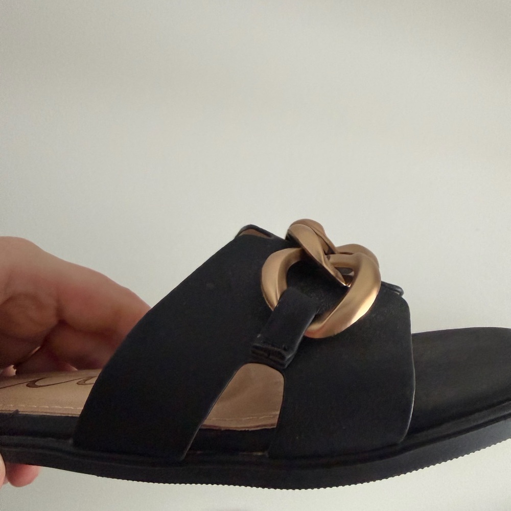 CCOCCI Women's Black Sandals with Gold Chain Detail - Picture 5 of 6